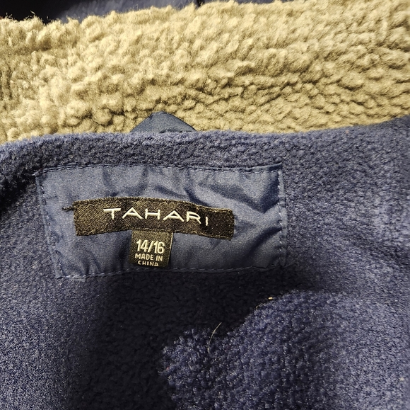 TAHARI winter puffer jacket size L 14/16 (big boy) - Picture 2 of 6